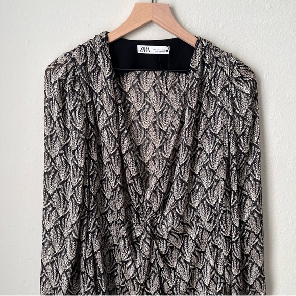 Zara Women Gray/Black Knotted Metallic Thread Mini Dress Size Large Long Sleeve - Picture 4 of 11